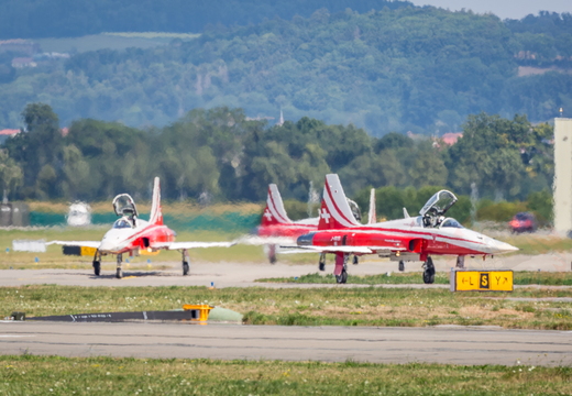 Patrouille Suisse take-off & landing at Payerne (CH), August 6th